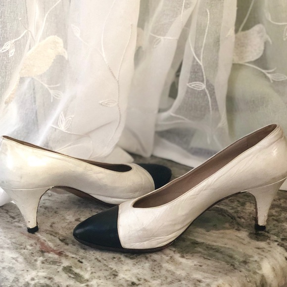 SOLD | CHANEL Black White Heels 6.5 - Picture 5 of 10